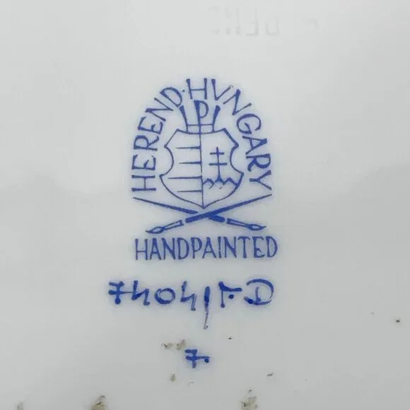 Herend Bowl Hungary Porcelain Round Open Weave Basket 7" Butterfly Handpainted - Picture 8 of 9